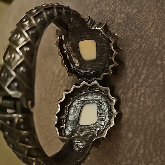 VTG Medieval Castlecore Bronze Rhinestone Chunky Clamper Bracelet - Picture 7 of 7